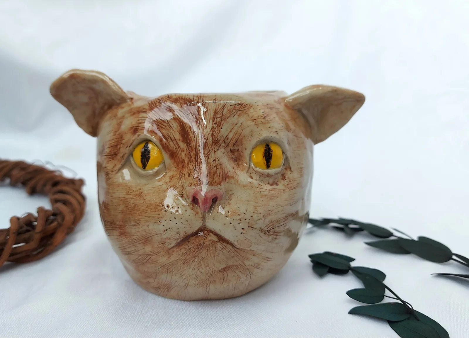 Картина «Удивленный котик» — Светлана Бусе, Керамика, аукцион Artstore