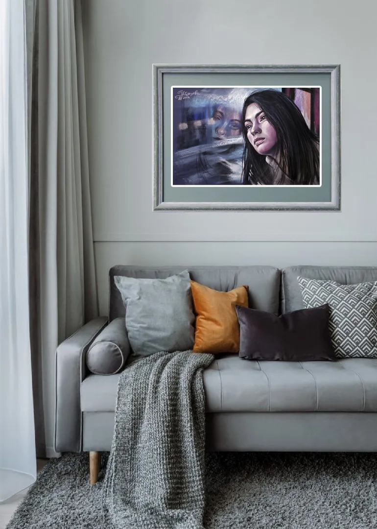 "Она сидела у окна"