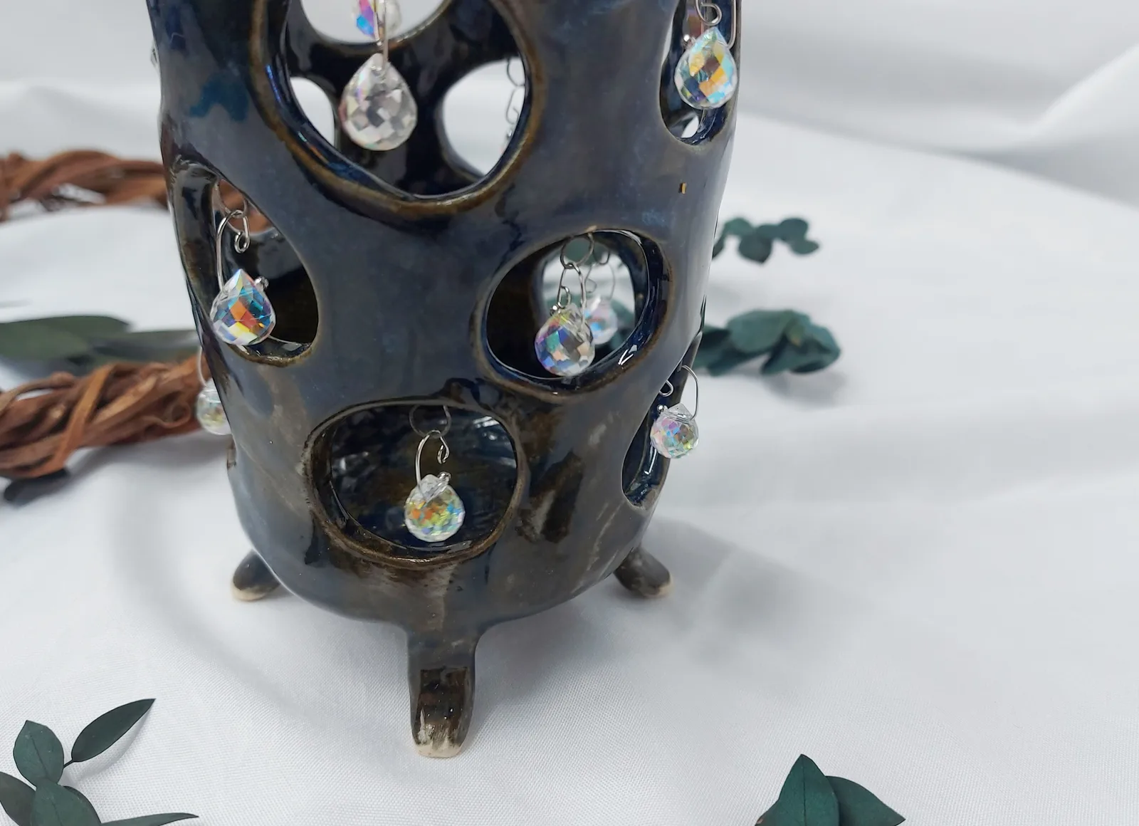 Подсвечник ажурный с подвесками