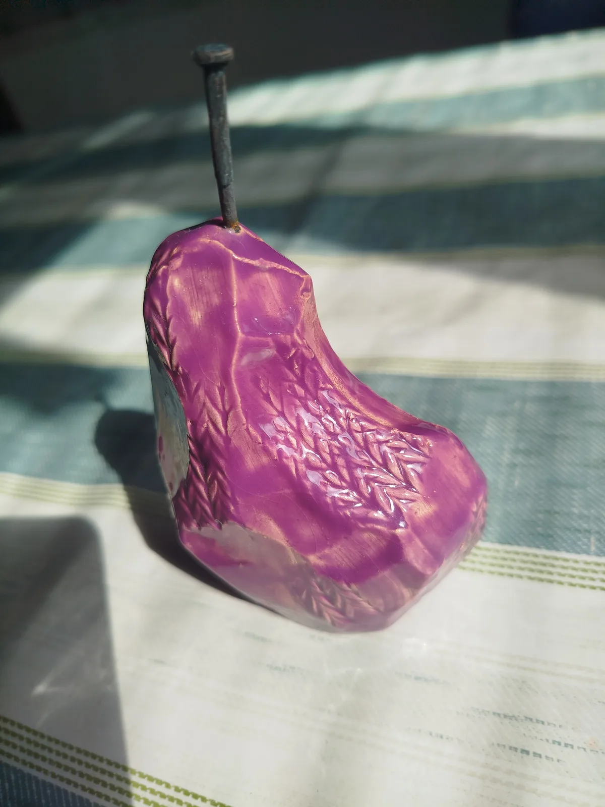 Груша фиолетовая