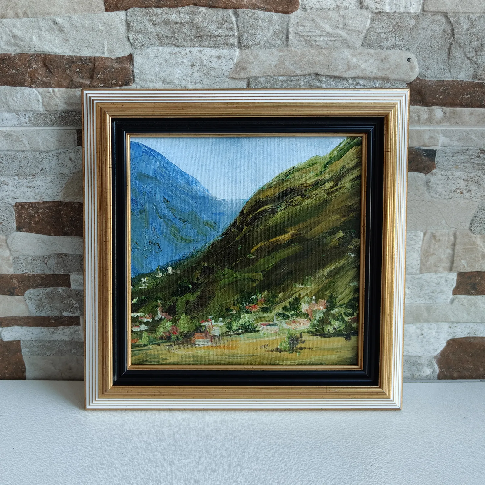 Картина с горным пейзажем