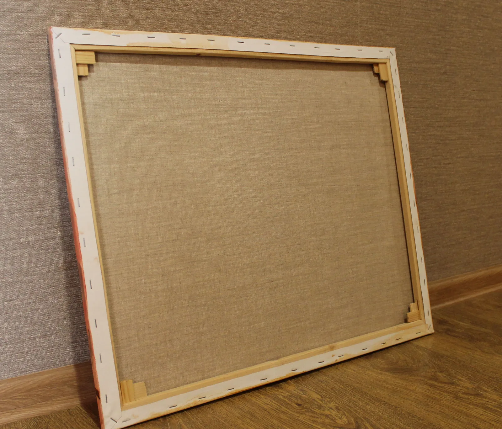 Пионы и клубника